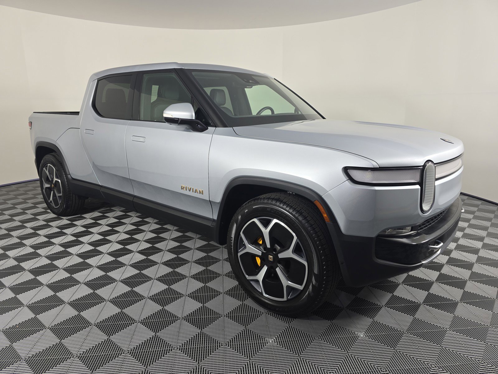 Used 2022 Rivian R1T Adventure AWD/4WD image 7