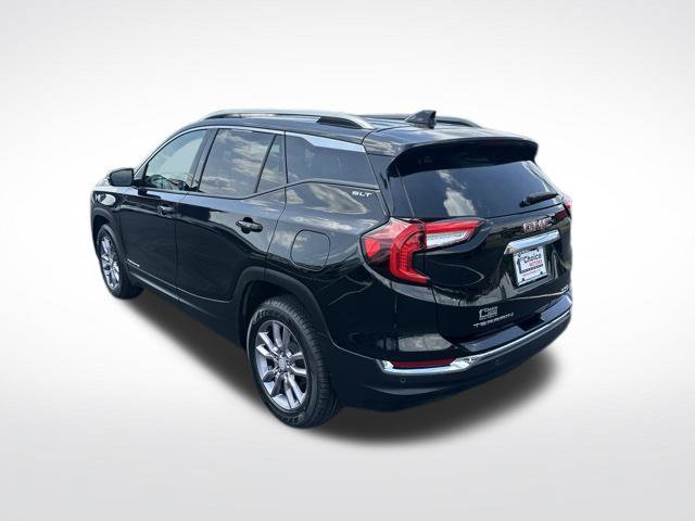 Used 2023 GMC Terrain SLT w/ Infotainment Package II AWD/4WD image 3