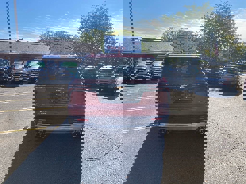 New 2025 Chevrolet Traverse LT w/ Sun and Wheel Package image 6