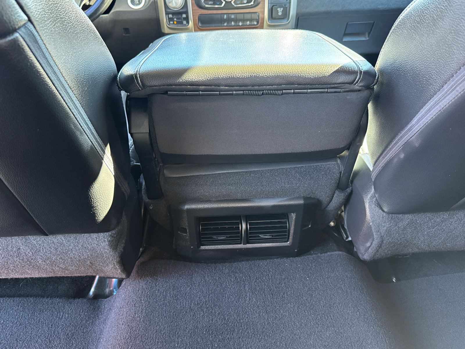 Used 2014 RAM 1500 Laramie w/ Convenience Group AWD/4WD image 8