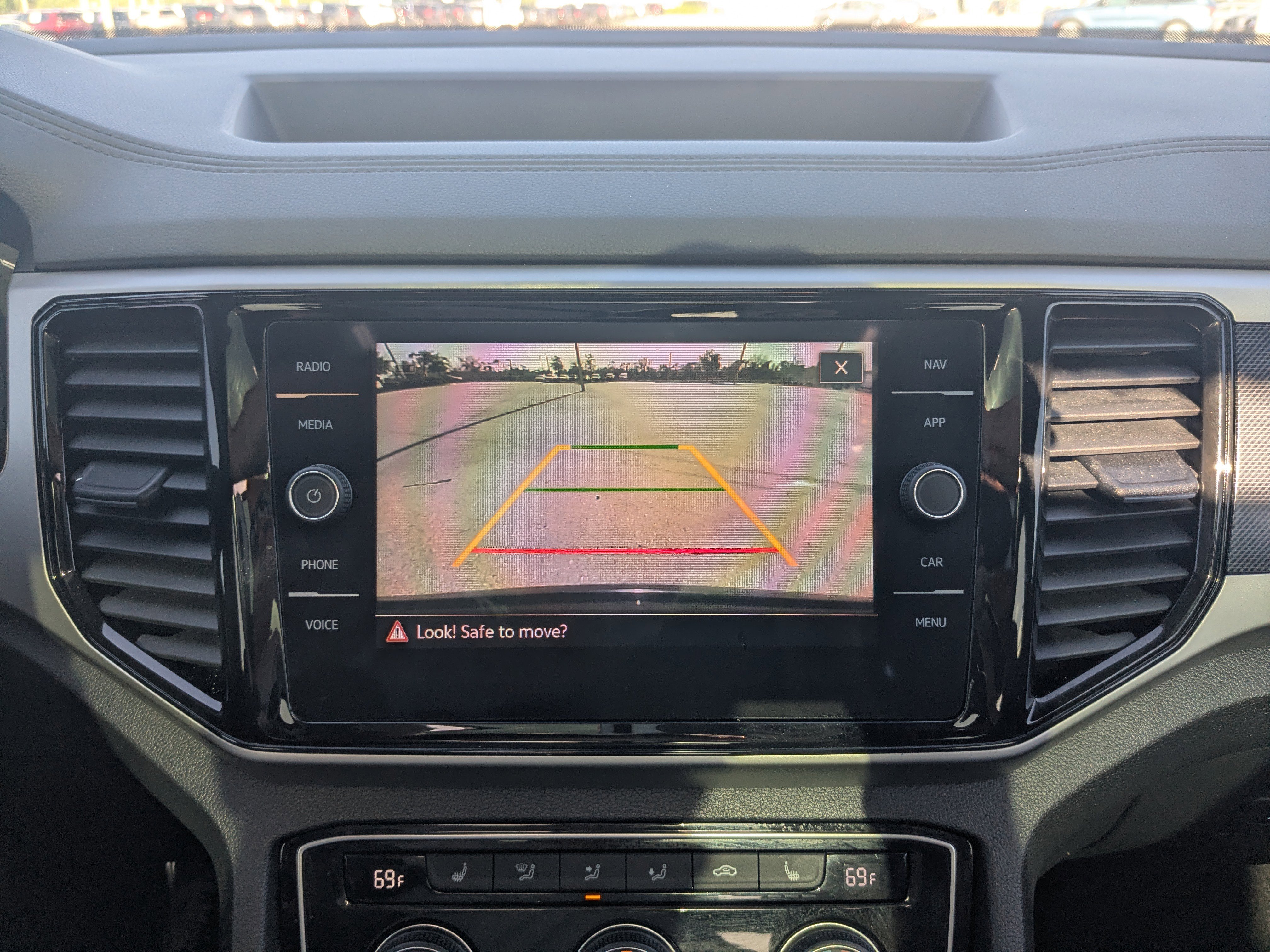 Used 2023 Volkswagen Atlas Cross Sport SEL image 29