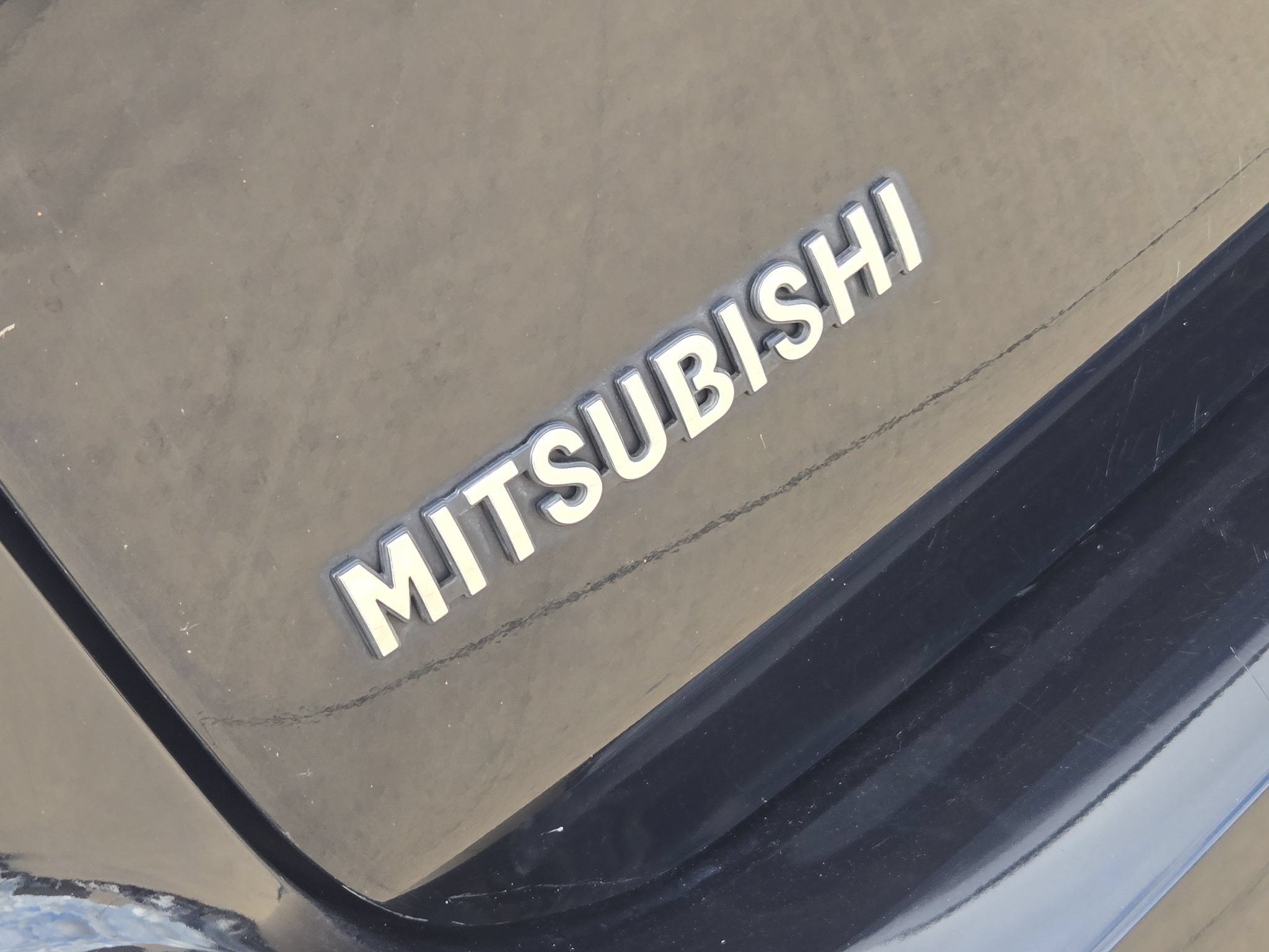 Used 2017 Mitsubishi Outlander SE FWD image 12