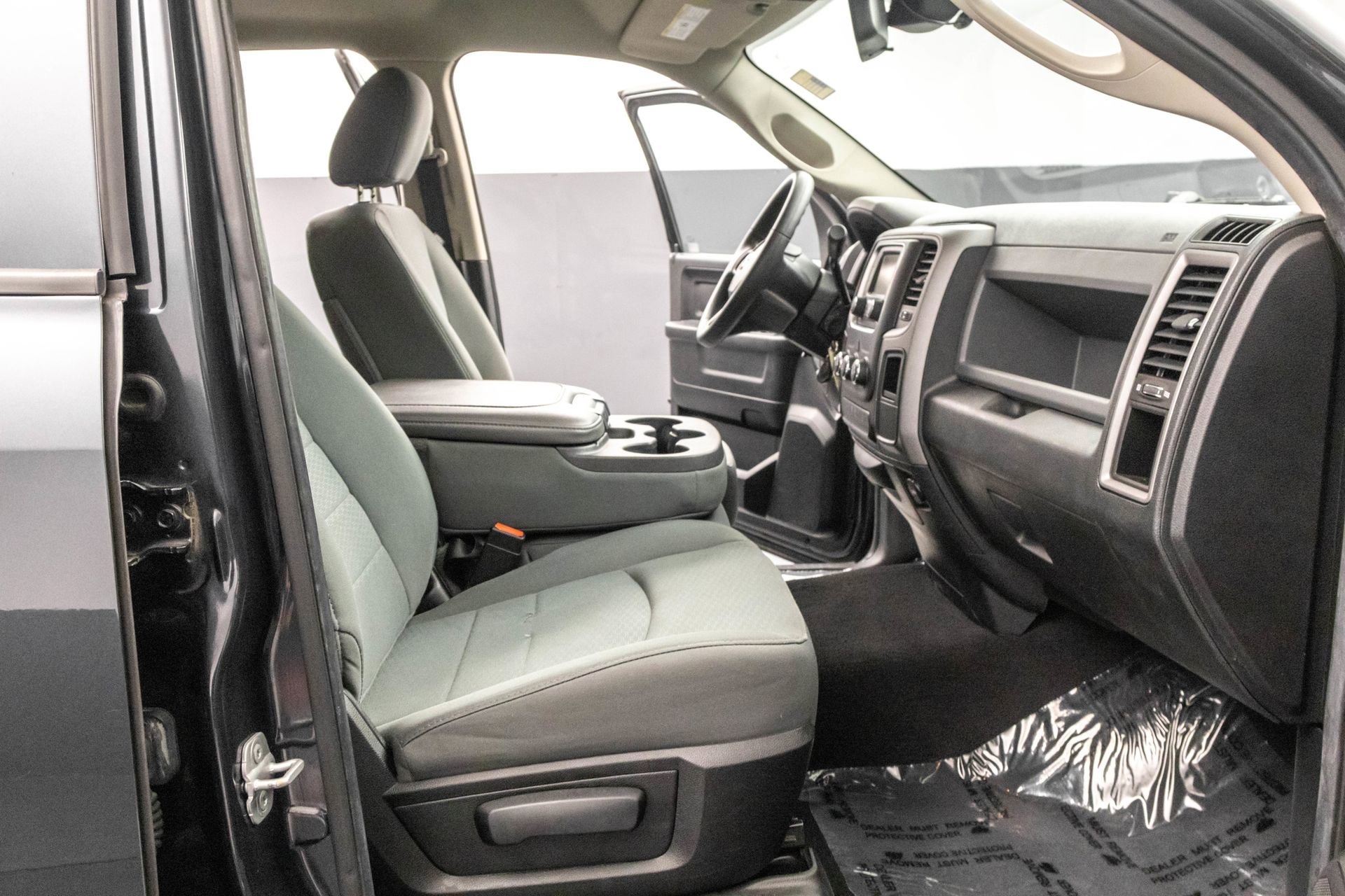 Used 2014 RAM 1500 Express image 37