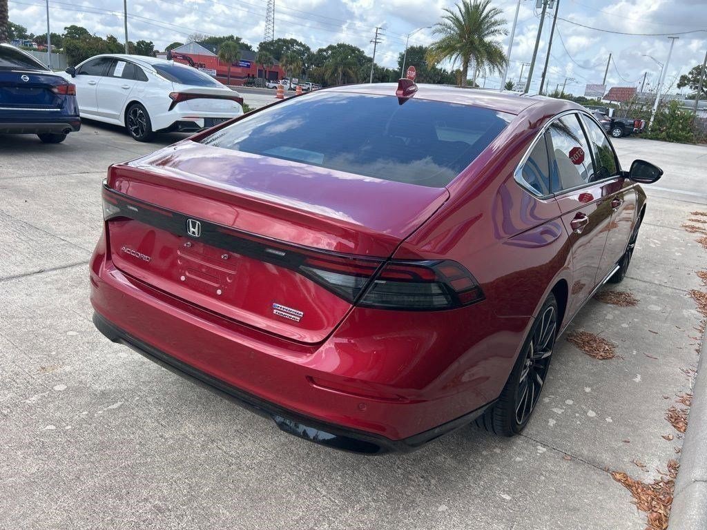 Used 2024 Honda Accord Touring image 7
