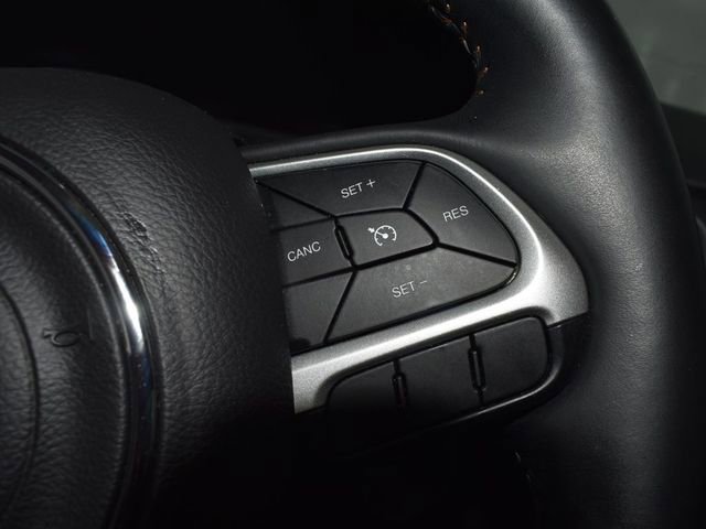 Used 2018 Jeep Compass Latitude w/ Cold Weather Group AWD/4WD image 17
