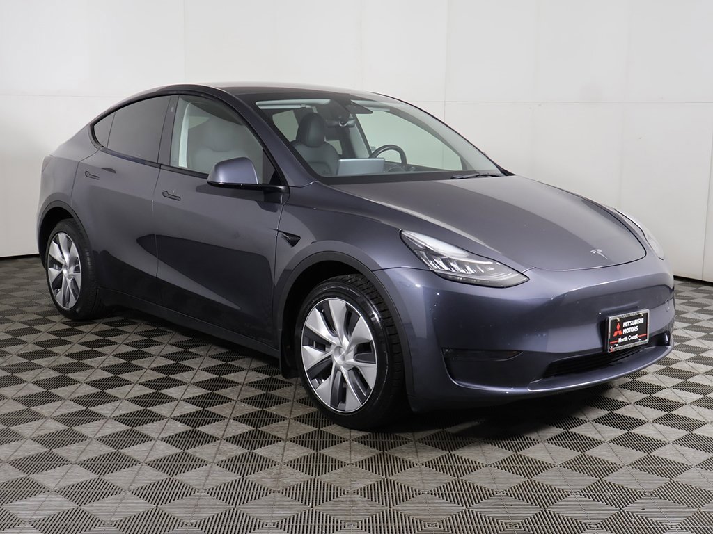 Used 2023 Tesla Model Y Long Range image 52
