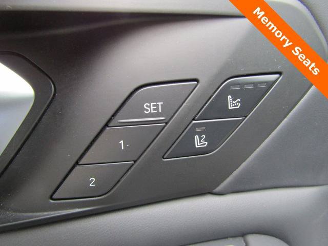 Used 2022 BMW X5 M w/ Competition Package 2 AWD/4WD image 6