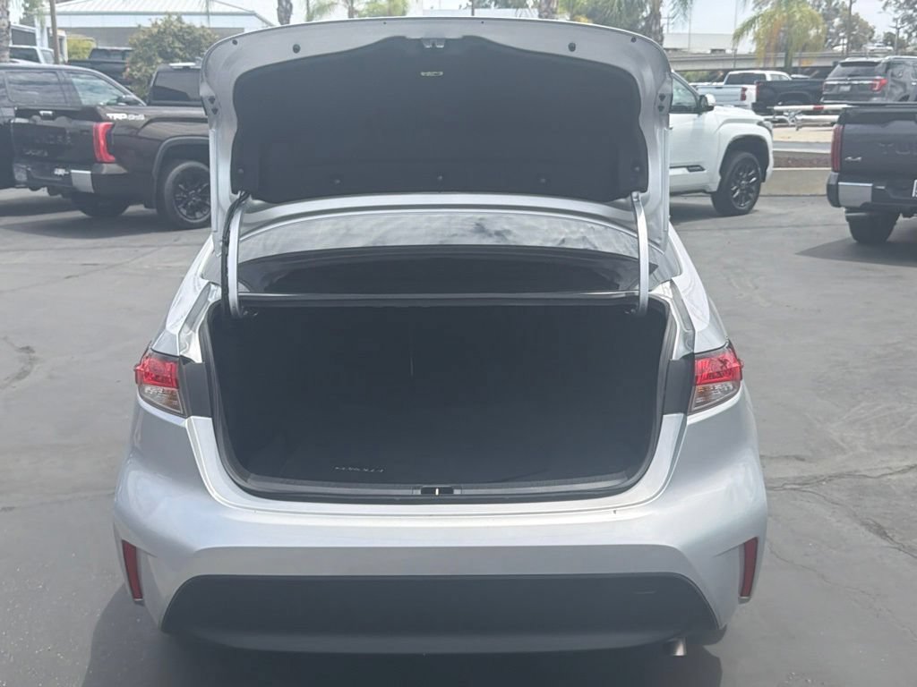 Certified 2025 Toyota Corolla LE w/ Carpet Mat Package (TMS) FWD image 16