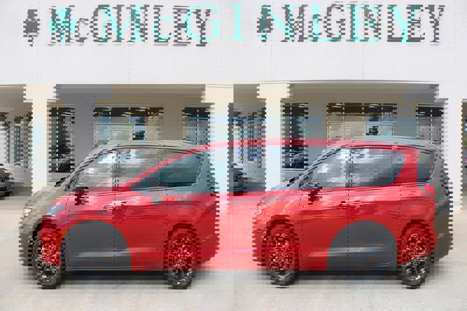 New 2026 Chrysler Pacifica Select video 1