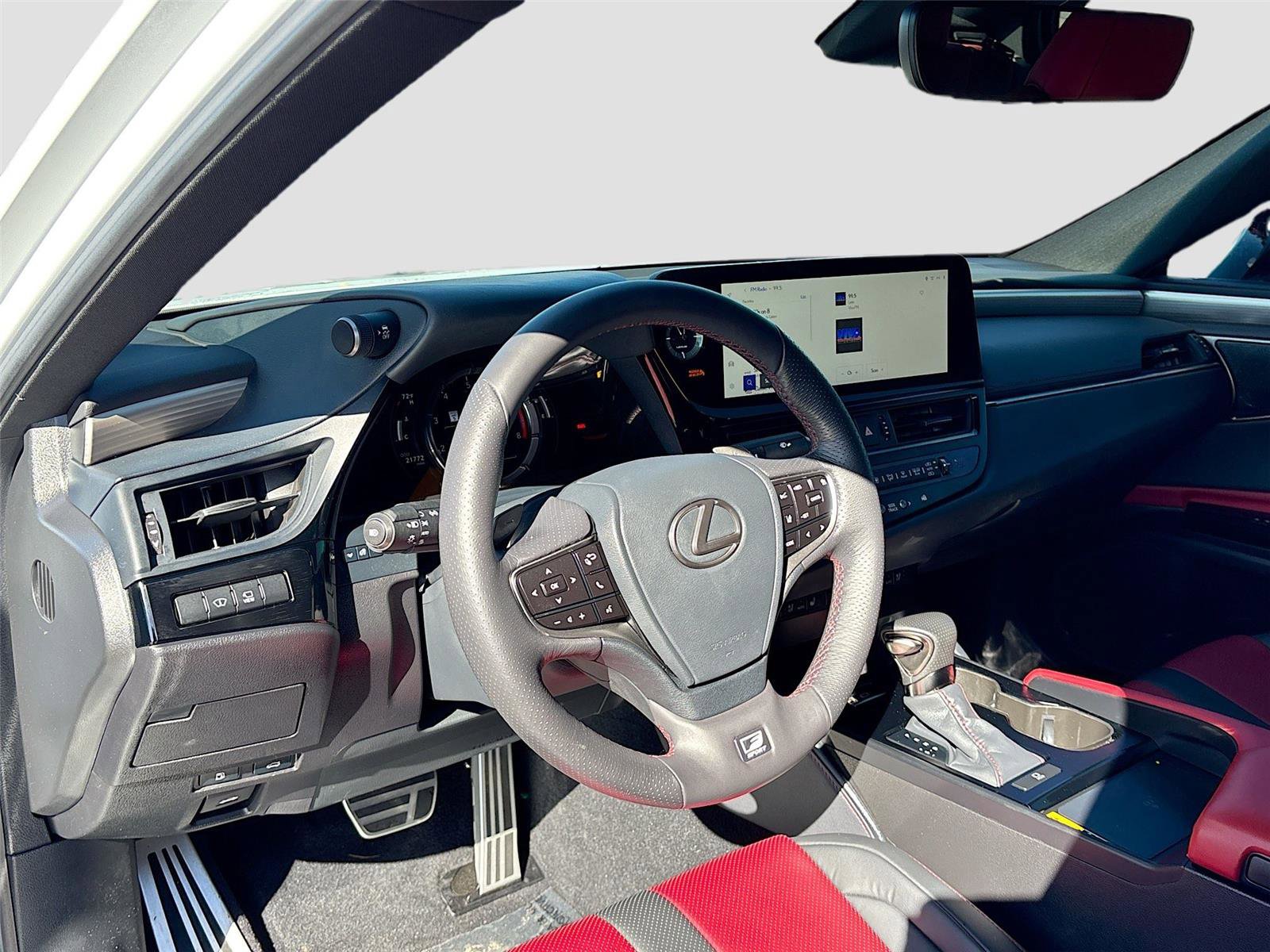 Used 2025 Lexus ES 350 F Sport image 10