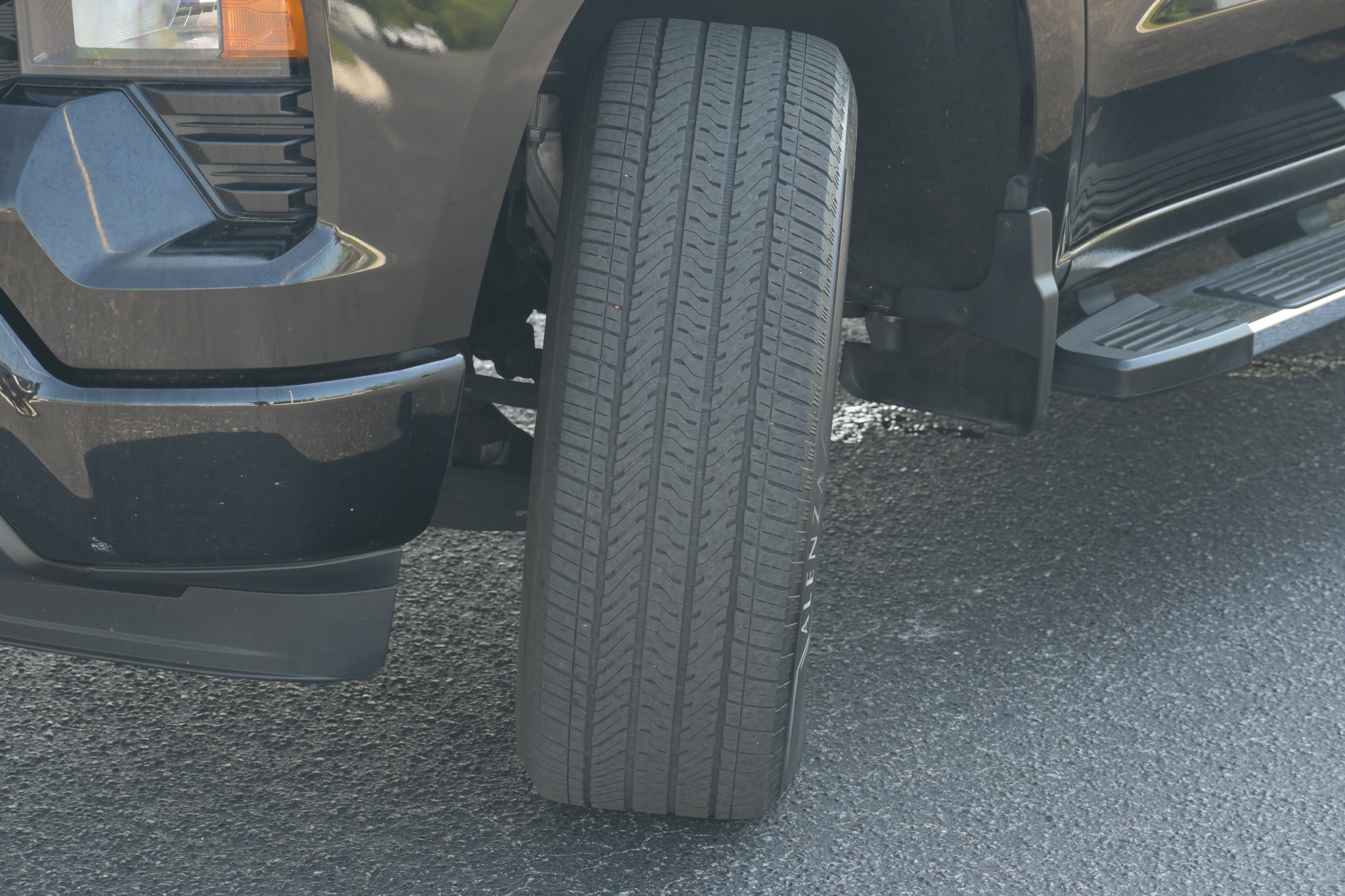 Used 2023 Chevrolet Silverado 1500 Custom image 31