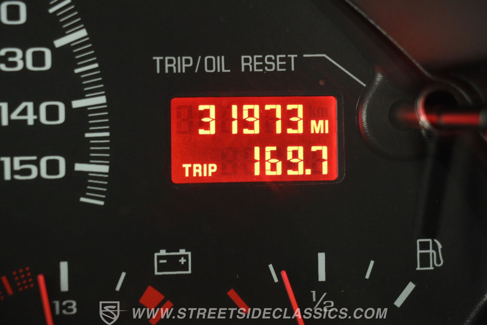 Used 2002 Chevrolet Camaro Z28 w/ SS Performance/Appearance Pkg RWD image 38