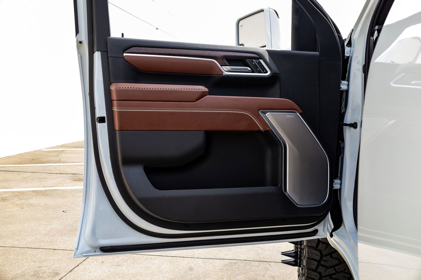 Used 2026 GMC Sierra 3500 Denali Ultimate image 34