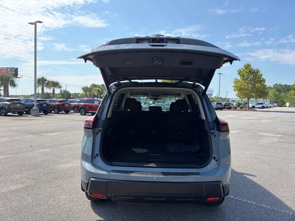 New 2026 Nissan Rogue SV w/ Cold Weather Package FWD image 5