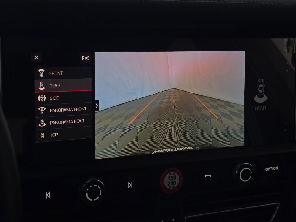 Certified 2026 Porsche Macan AWD/4WD image 40