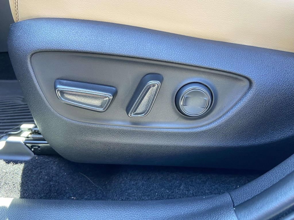 Used 2025 Toyota RAV4 XLE Premium FWD image 17