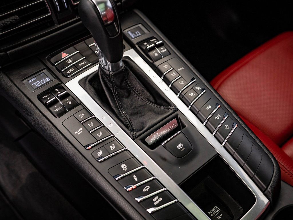 Certified 2021 Porsche Macan GTS AWD/4WD image 35