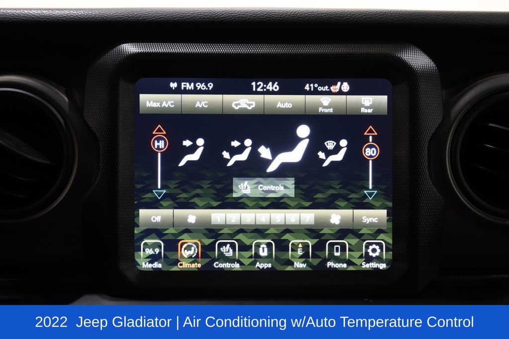 Used 2022 Jeep Gladiator Willys image 17