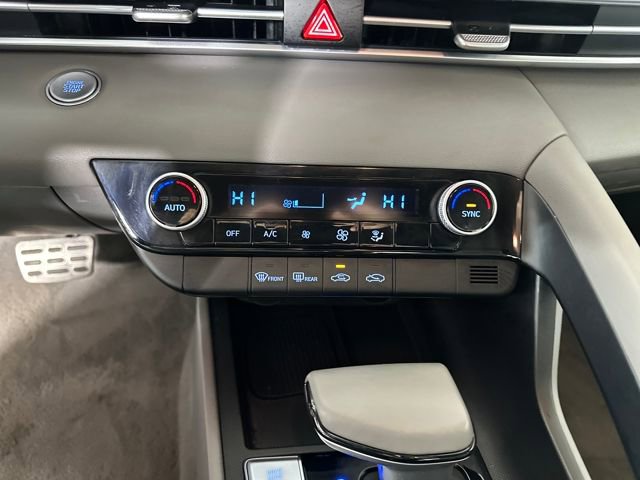 Certified 2025 Hyundai Elantra Sport image 52
