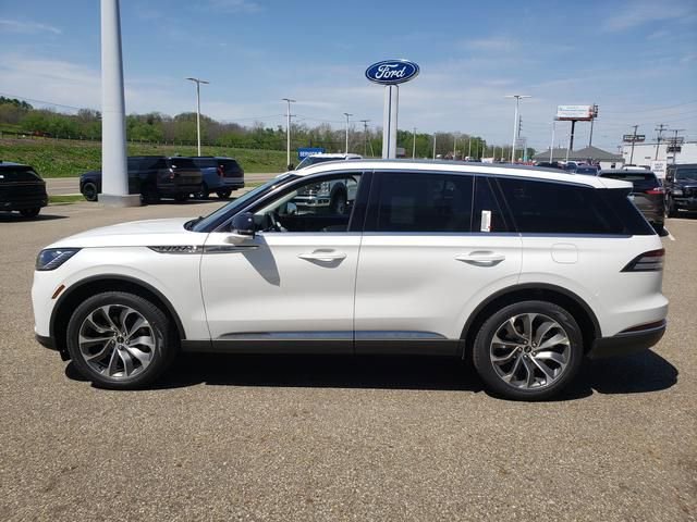New 2026 Lincoln Aviator AWD image 8