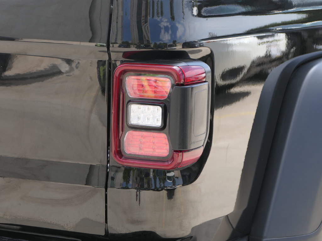 Certified 2026 Jeep Gladiator Mojave AWD/4WD image 4