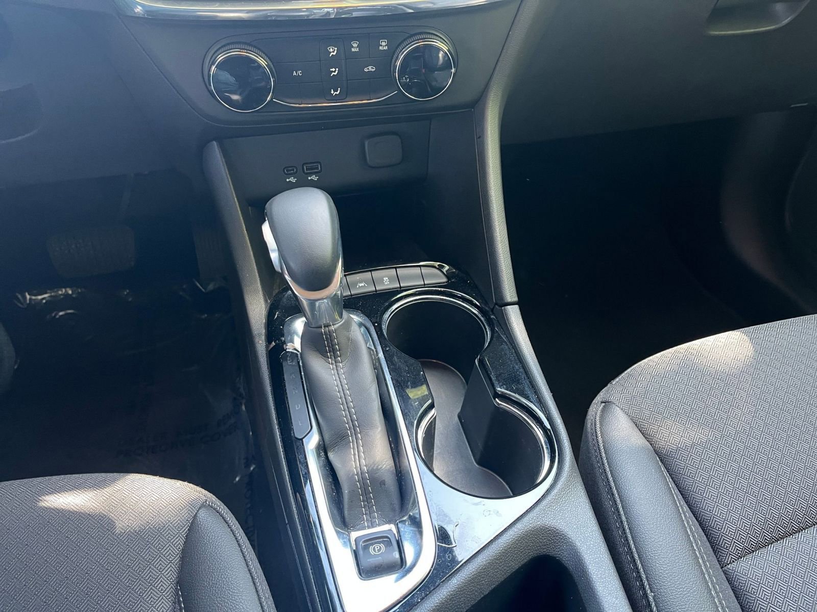 Used 2025 Buick Encore GX Preferred FWD image 40