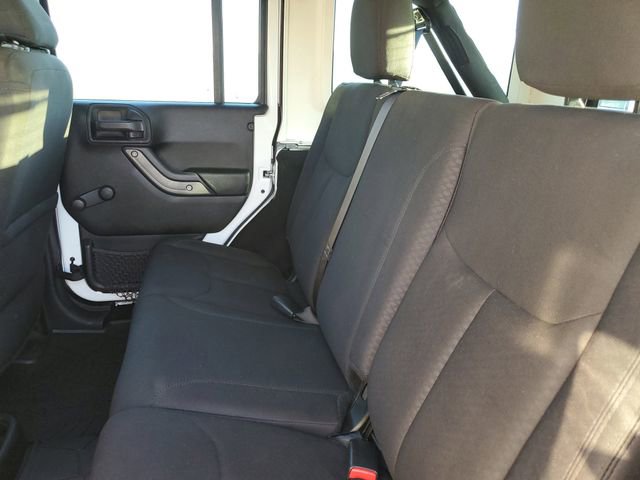 Used 2018 Jeep Wrangler Unlimited Sport w/ Connectivity Group image 11