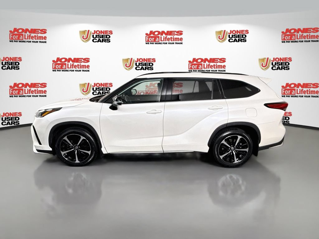 Certified 2021 Toyota Highlander XSE AWD/4WD image 16