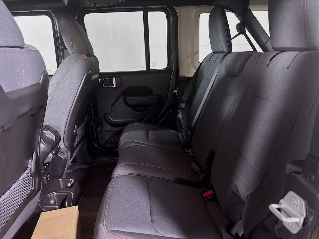 New 2025 Jeep Wrangler Unlimited Rubicon w/ Technology Group AWD/4WD image 20