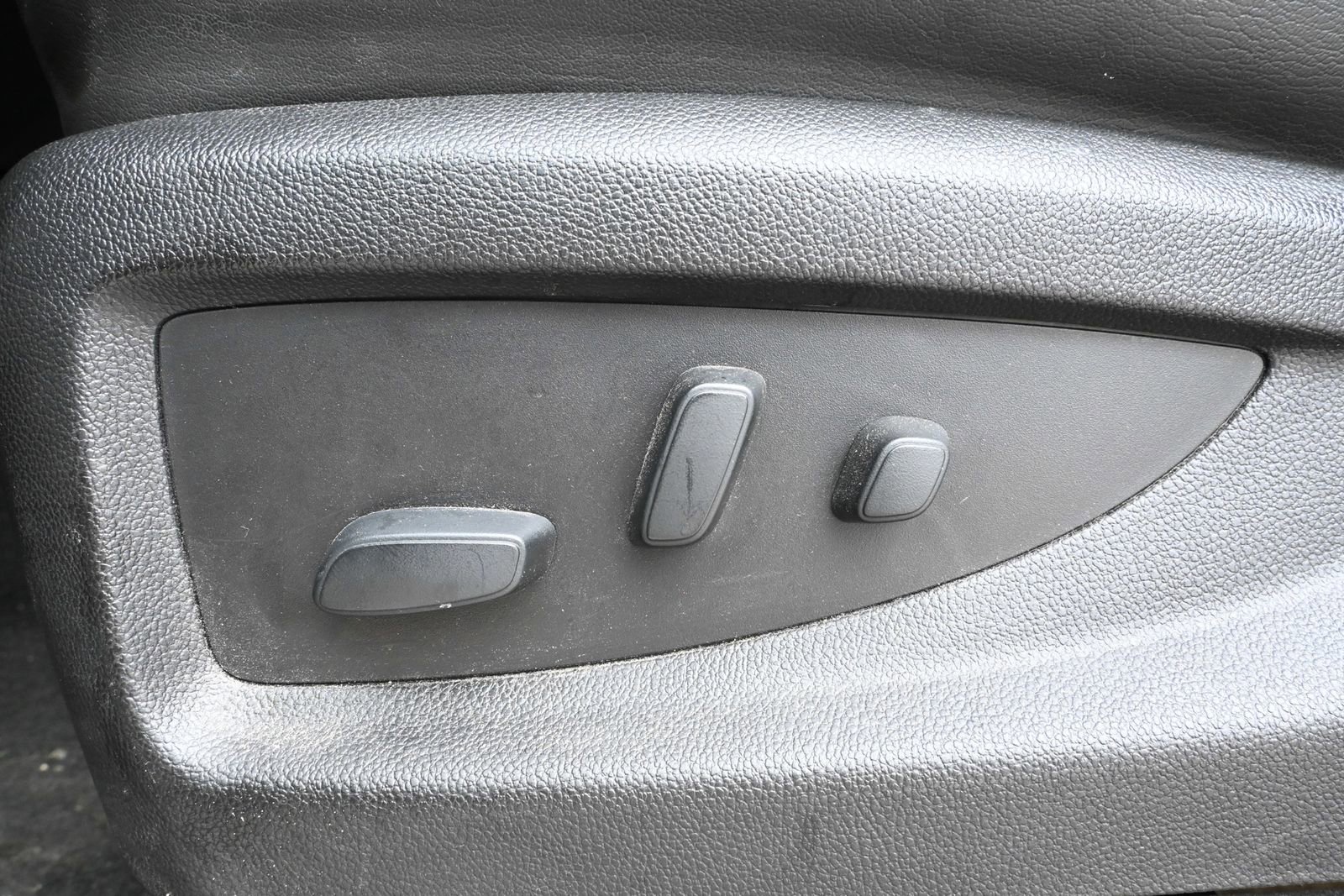 Used 2018 GMC Sierra 1500 Denali AWD/4WD image 9