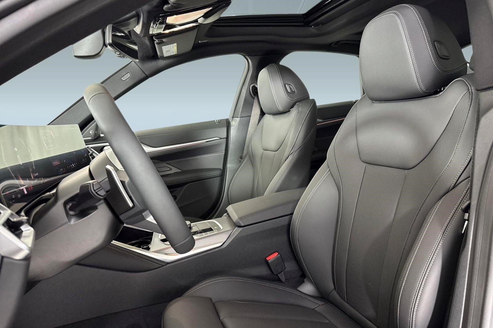 New 2026 BMW 430i w/ M Sport Package RWD image 5