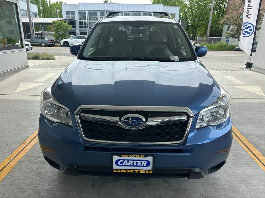 Used 2016 Subaru Forester 2.5i Limited AWD/4WD image 2