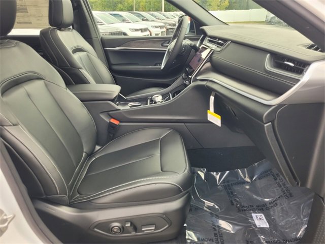 New 2025 Jeep Grand Cherokee Limited image 15