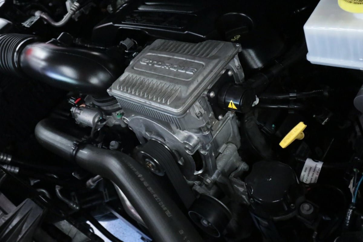 Used 2024 RAM 1500 Limited AWD/4WD image 2