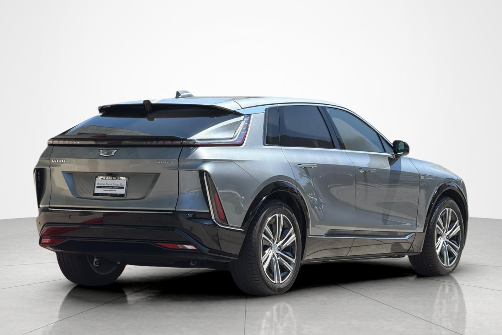 Used 2024 Cadillac Lyriq Luxury AWD/4WD image 5