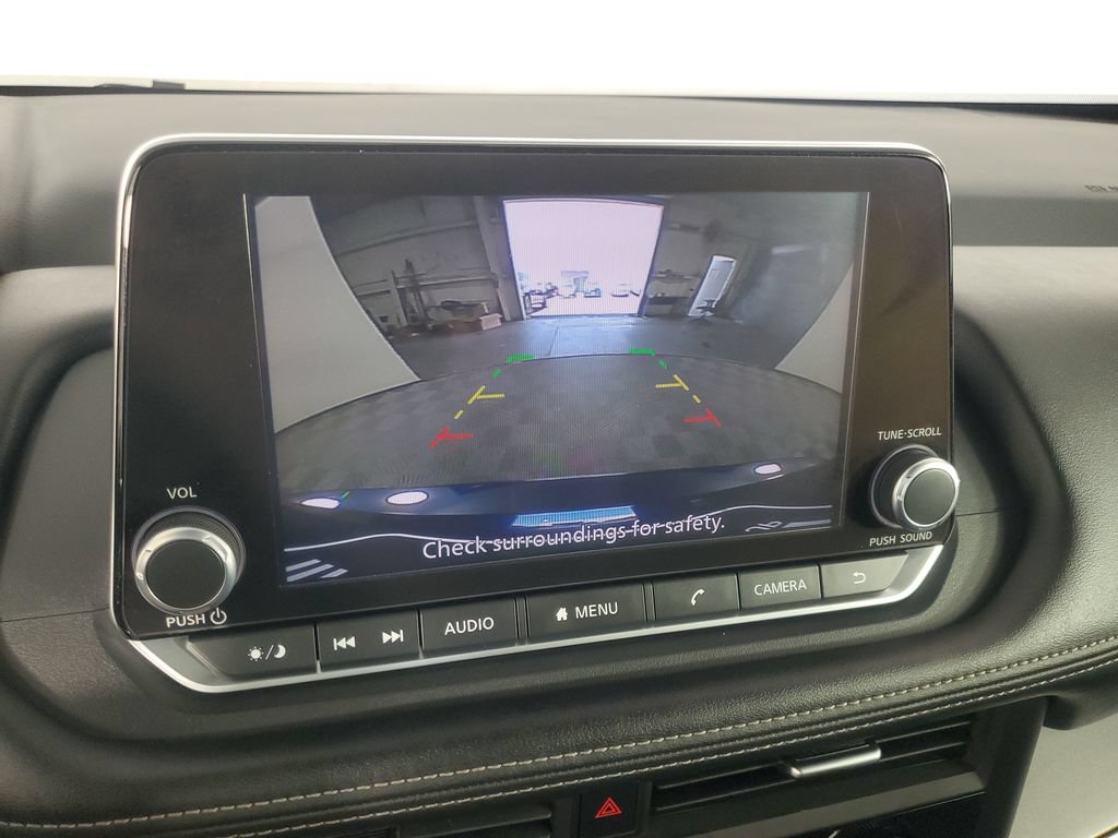 Used 2025 Nissan Rogue SV FWD image 22