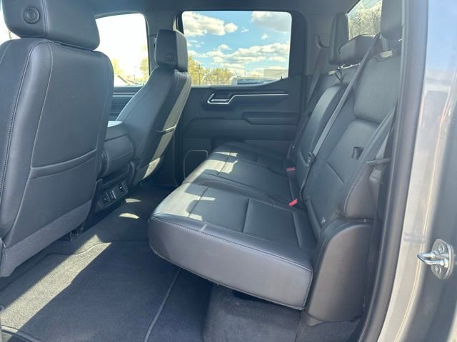 Used 2025 GMC Sierra 1500 SLT image 13