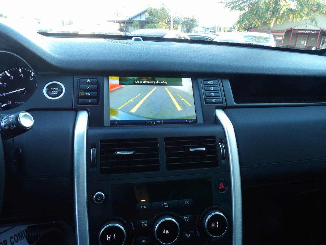 Used 2016 Land Rover Discovery Sport HSE image 7