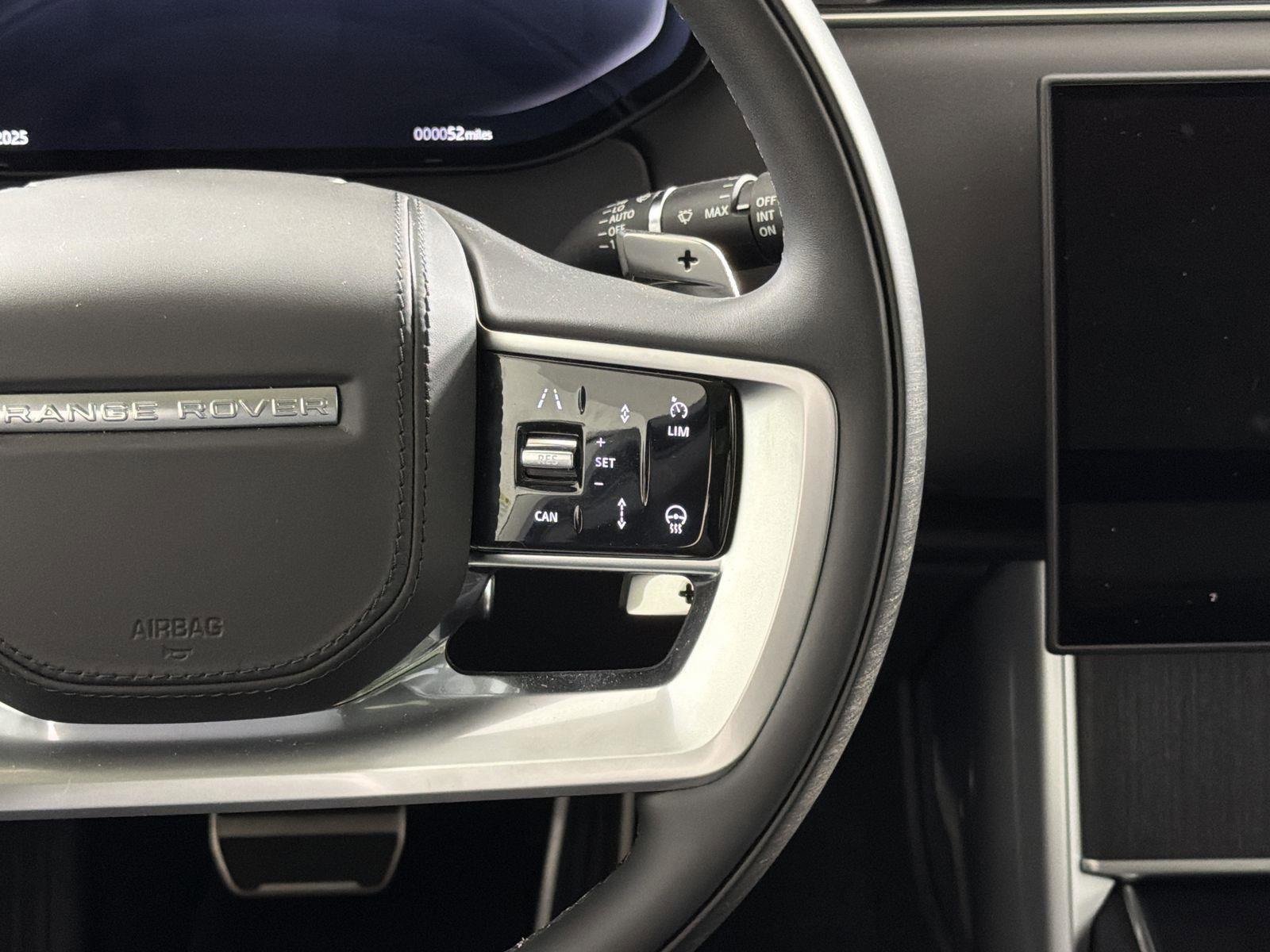 New 2025 Land Rover Range Rover Long Wheelbase SE image 13