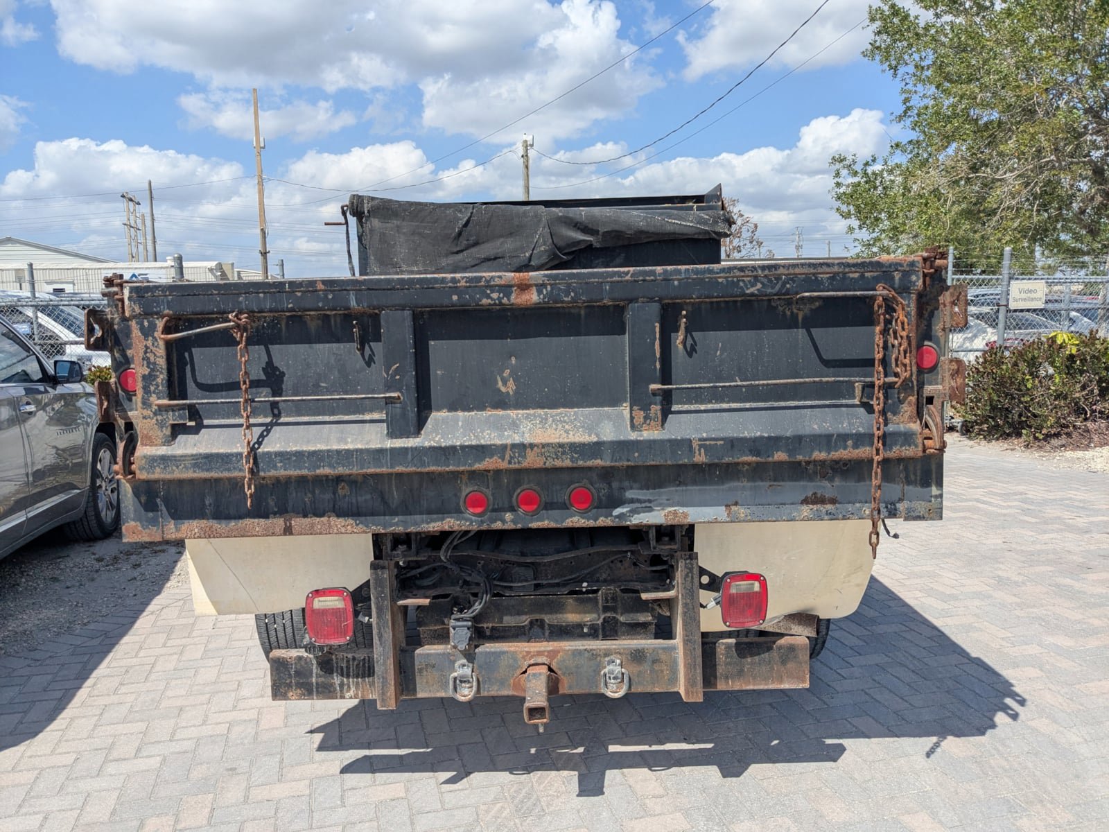 Used 2005 Ford F350 XL image 4