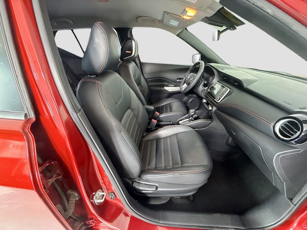 Used 2020 Nissan Kicks SR w/ SR Premium Package FWD image 20