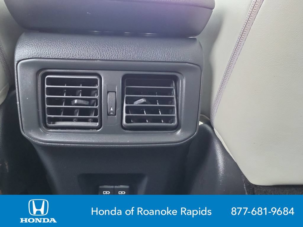 Used 2019 Toyota RAV4 XLE Premium FWD image 29