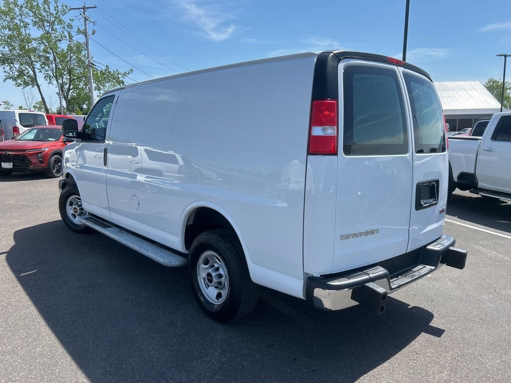 Used 2024 GMC Savana 2500 w/ Driver Convenience Package RWD image 5
