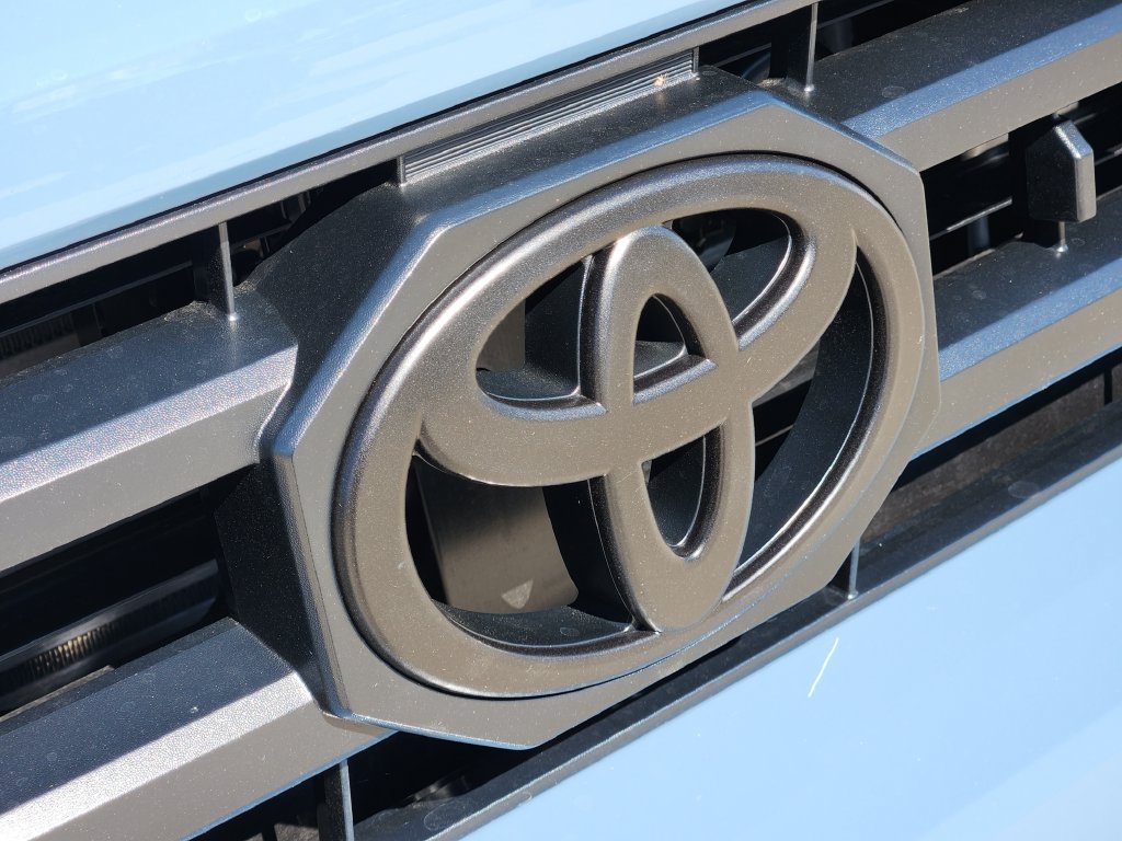New 2026 Toyota 4Runner SR5 AWD/4WD image 12