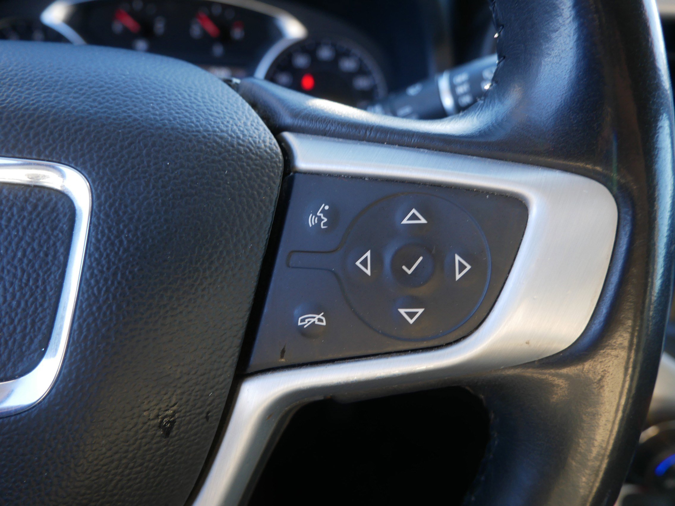 Used 2021 GMC Acadia SLT image 24