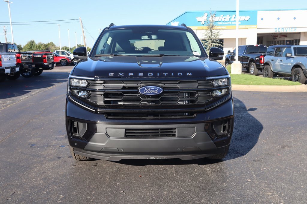 New 2025 Ford Expedition Active image 9