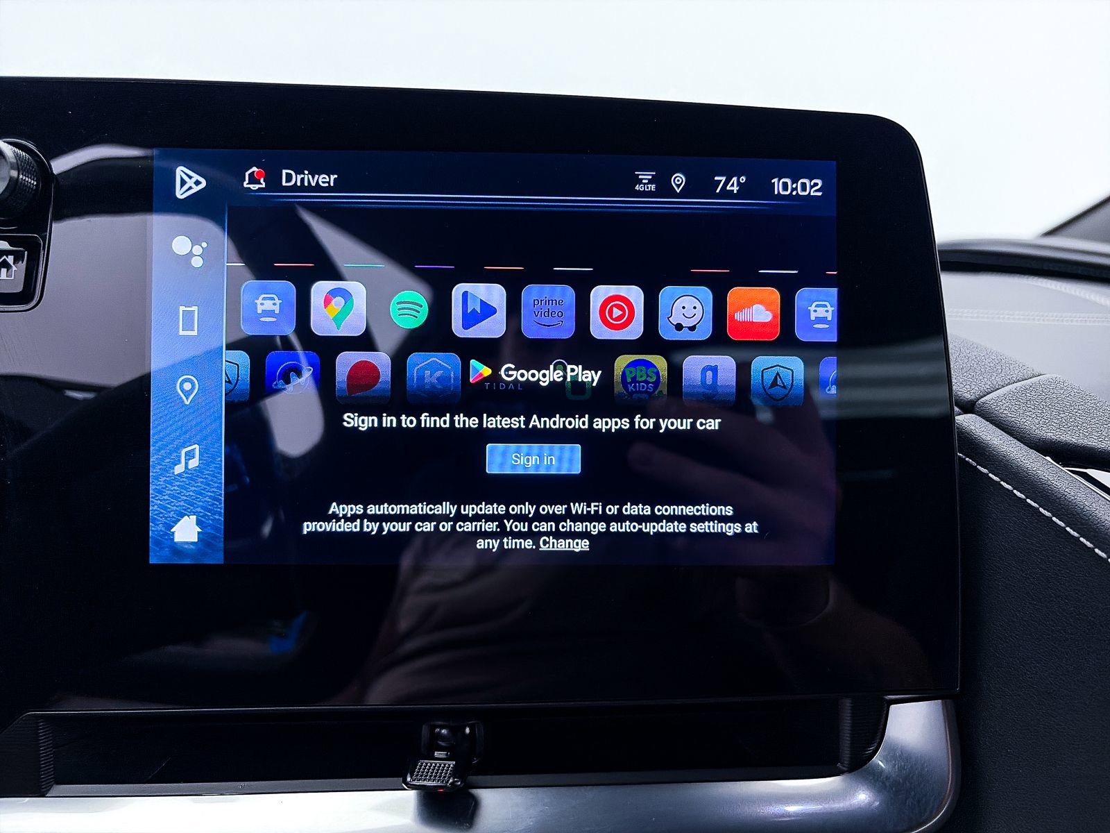 Used 2024 Chevrolet Corvette Stingray Coupe w/ 1LT image 23