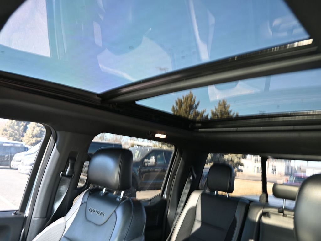 Used 2019 Ford F150 Raptor w/ Equipment Group 802A Luxury image 28