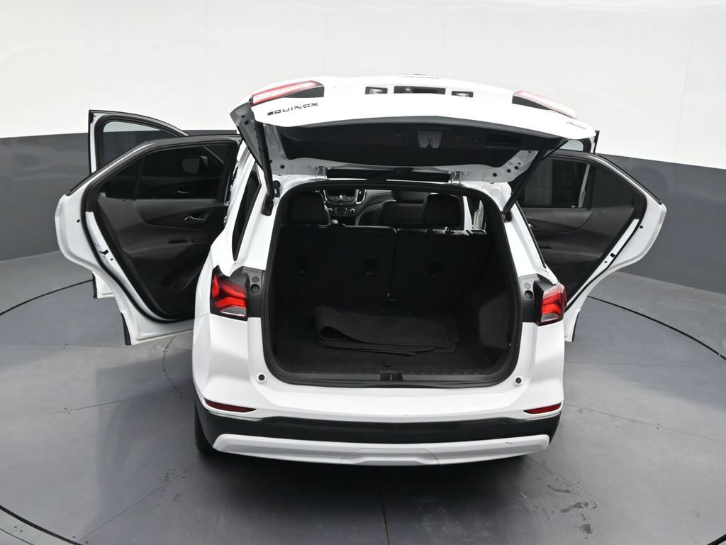 Used 2023 Chevrolet Equinox RS w/ RS Leather Package FWD image 35