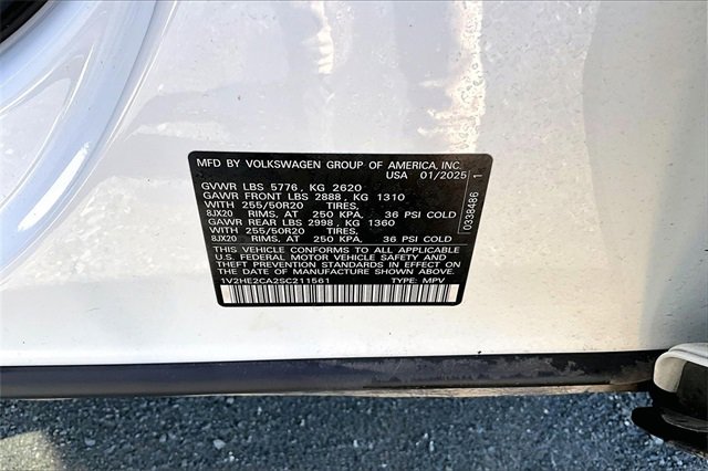 Used 2025 Volkswagen Atlas Cross Sport SE image 6